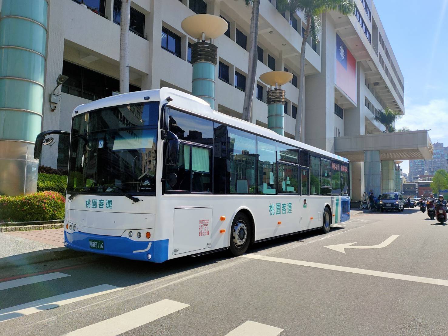 eddeae83-0c7f-4c11-b052-64ab069abeb1.jpg